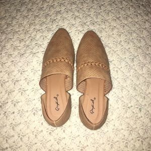NEW TAN FLATS
